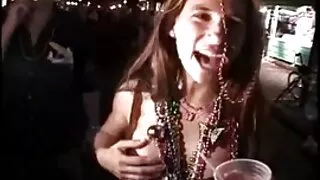 લાંબા ચુંબન સાથે મમ્મી મારે તને ચોદવિ છે ફિલ્મો માણસ